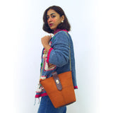 CROSS BODY BUCKET BAG