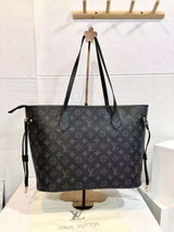 CLASSIC TOTE BAG